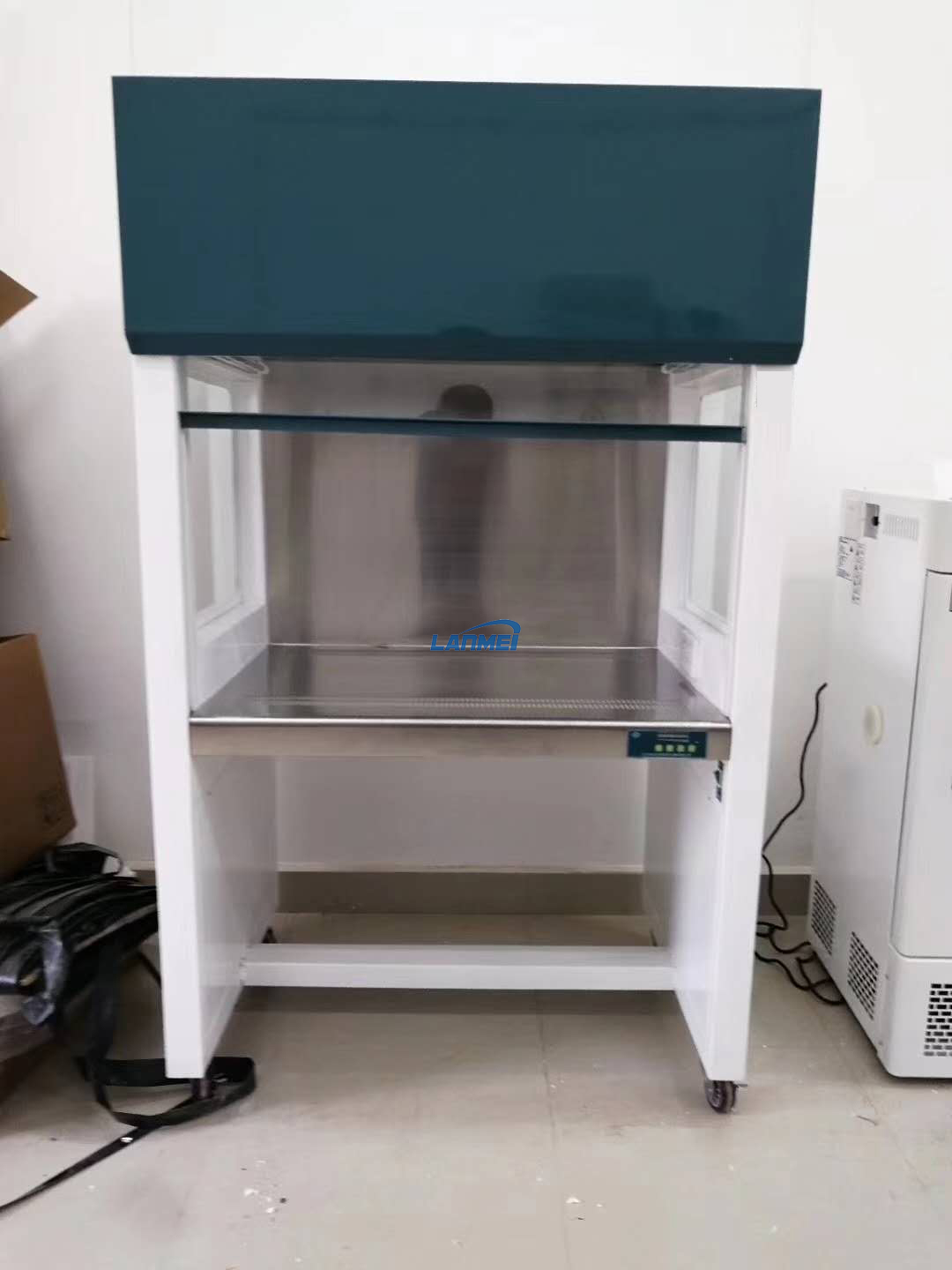 Laminar Flow Cabinet/ Laminar Flow Hood/ Clean Bench